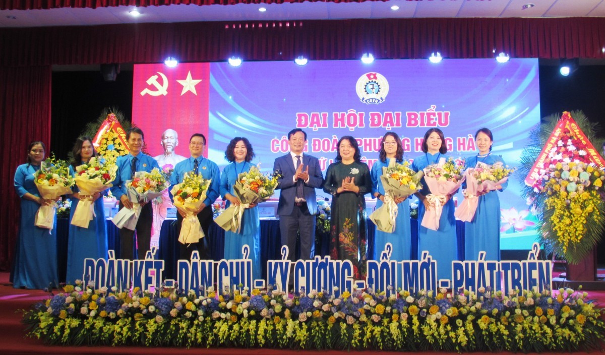 Xây dựng Công đoàn vững mạnh, là chỗ dựa tin cậy của người lao động Xây dựng Công đoàn vững mạnh, là chỗ dựa tin cậy của người lao động