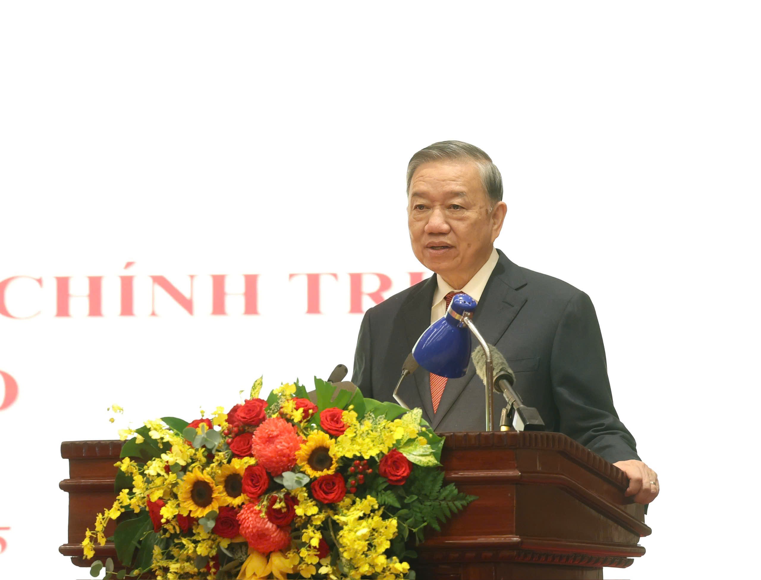 Đồng chí Nguyễn Duy Ngọc giữ chức Bí thư Thành ủy Hà Nội