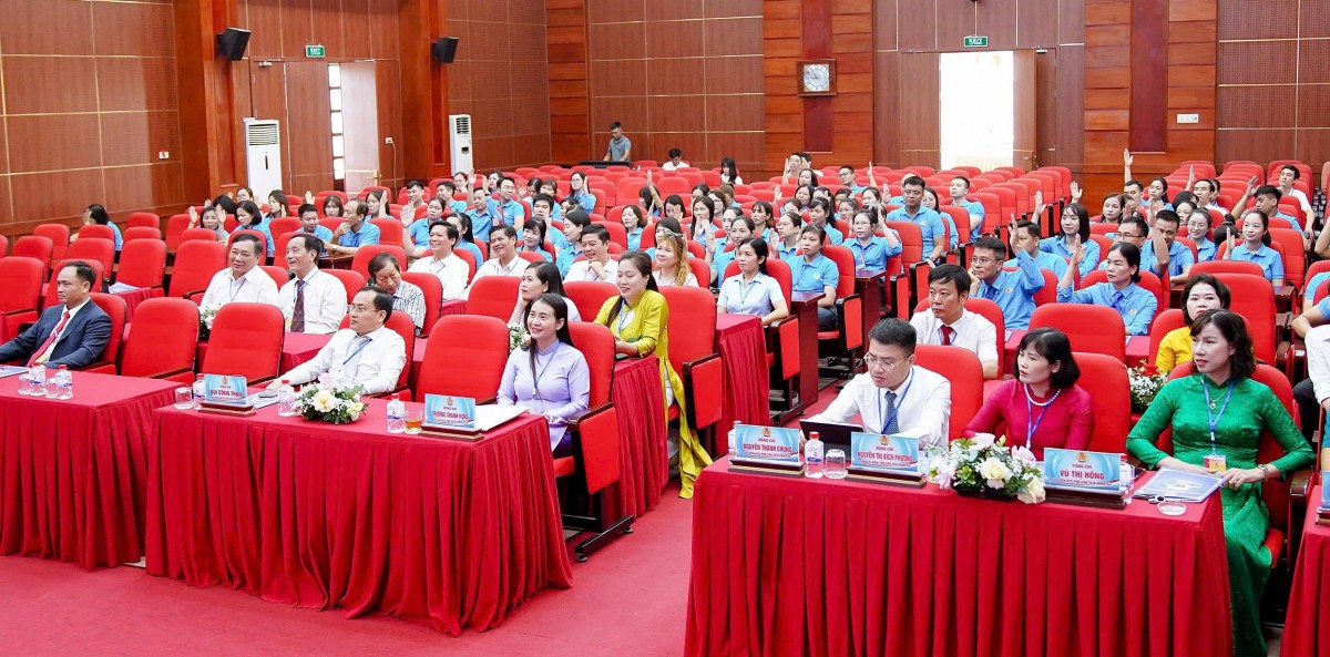 Công đoàn xã Phú Xuyên đổi mới để chăm lo tốt hơn cho người lao động Công đoàn xã Phú Xuyên đổi mới để chăm lo tốt hơn cho người lao động