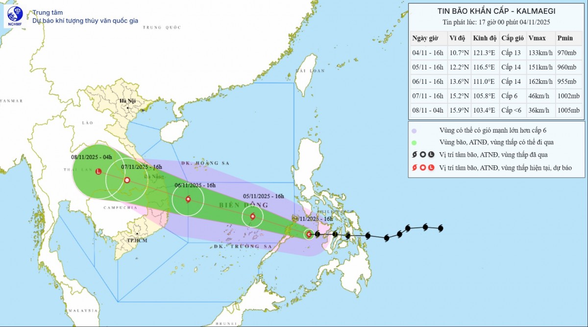 Tin bão mới nhất: Bão số 13 cường độ rất mạnh ảnh hưởng trực tiếp đến khu vực từ Đà Nẵng đến Đắk Lắk Tin bão mới nhất: Bão số 13 cường độ rất mạnh ảnh hưởng trực tiếp đến khu vực từ Đà Nẵng đến Đắk Lắk