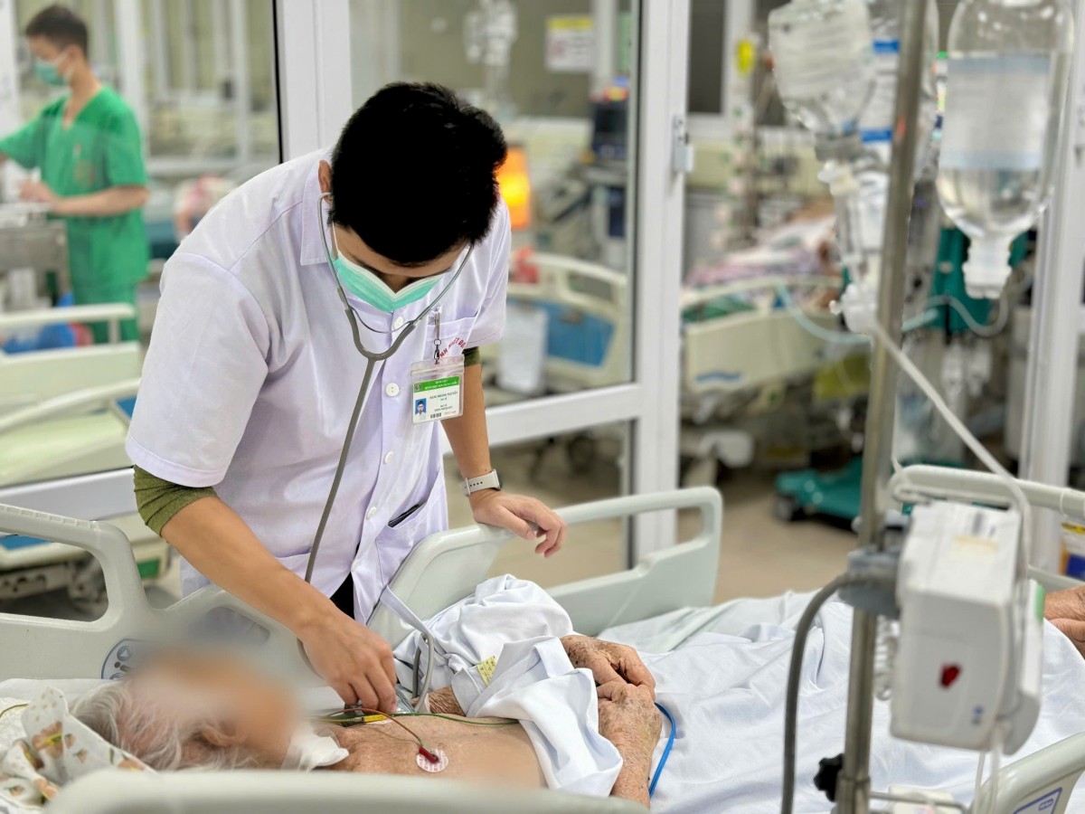 Người già, trẻ nhỏ cần cẩn trọng trong những ngày lạnh