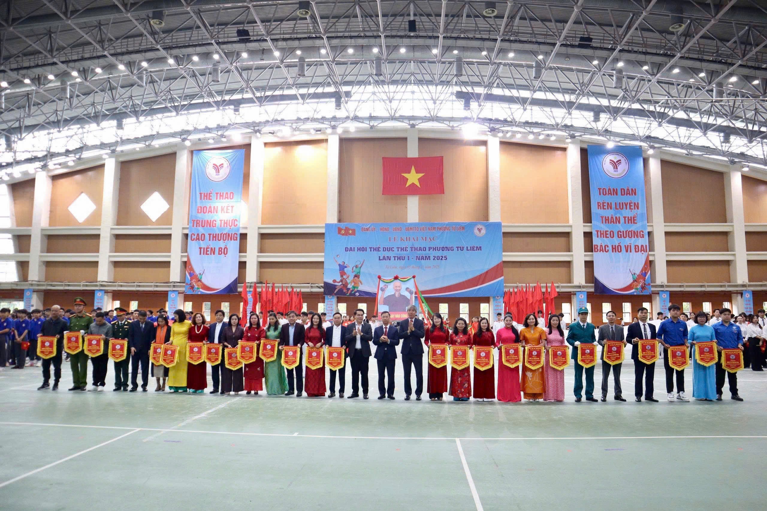 Gần 3.000 người tham gia Đại hội Thể dục Thể thao phường Từ Liêm lần thứ I, năm 2025