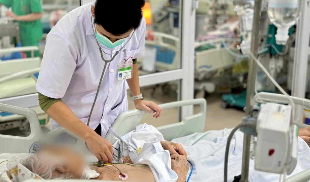 Người già, trẻ nhỏ cần cẩn trọng trong những ngày lạnh