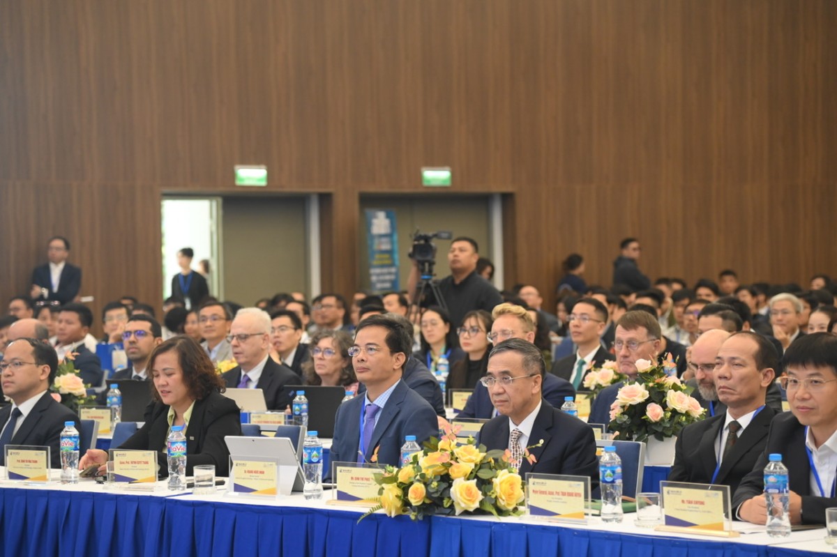 Lan tỏa tri thức, phát triển nguồn nhân lực chất lượng cao Lan tỏa tri thức, phát triển nguồn nhân lực chất lượng cao