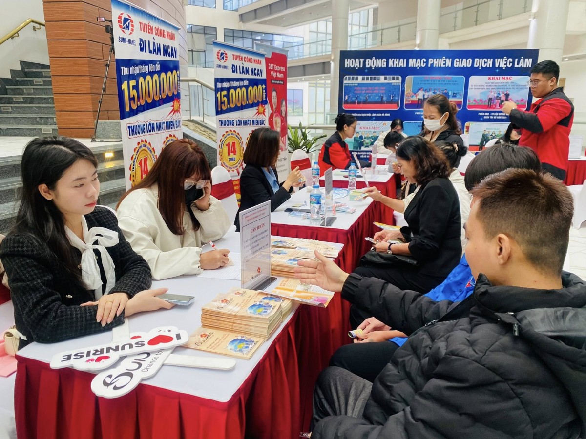 Hà Nội đã thực hiện vượt kế hoạch năm về giải quyết việc làm Hà Nội đã thực hiện vượt kế hoạch năm về giải quyết việc làm