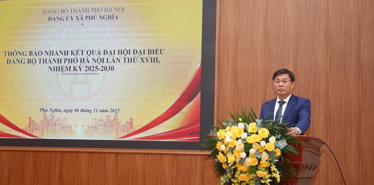 Lãnh đạo thành phố Hà Nội trao Huy hiệu Đảng tặng đảng viên lão thành xã Phú Nghĩa Lãnh đạo thành phố Hà Nội trao Huy hiệu Đảng tặng đảng viên lão thành xã Phú Nghĩa