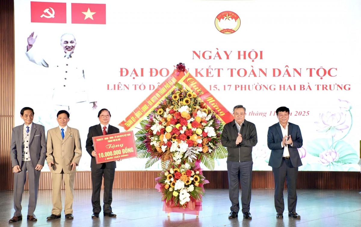 Rộn ràng Ngày hội Đại đoàn kết toàn dân tộc phường Hai Bà Trưng Rộn ràng Ngày hội Đại đoàn kết toàn dân tộc phường Hai Bà Trưng