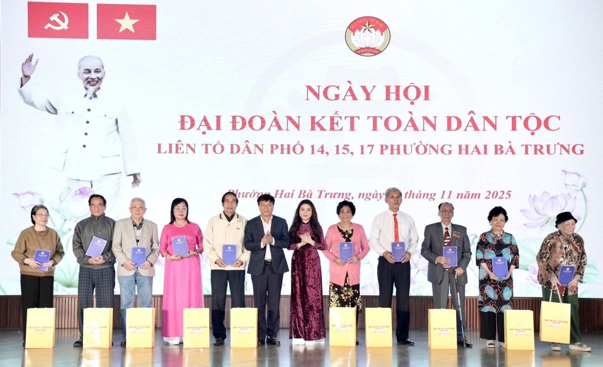 Rộn ràng Ngày hội Đại đoàn kết toàn dân tộc phường Hai Bà Trưng Rộn ràng Ngày hội Đại đoàn kết toàn dân tộc phường Hai Bà Trưng
