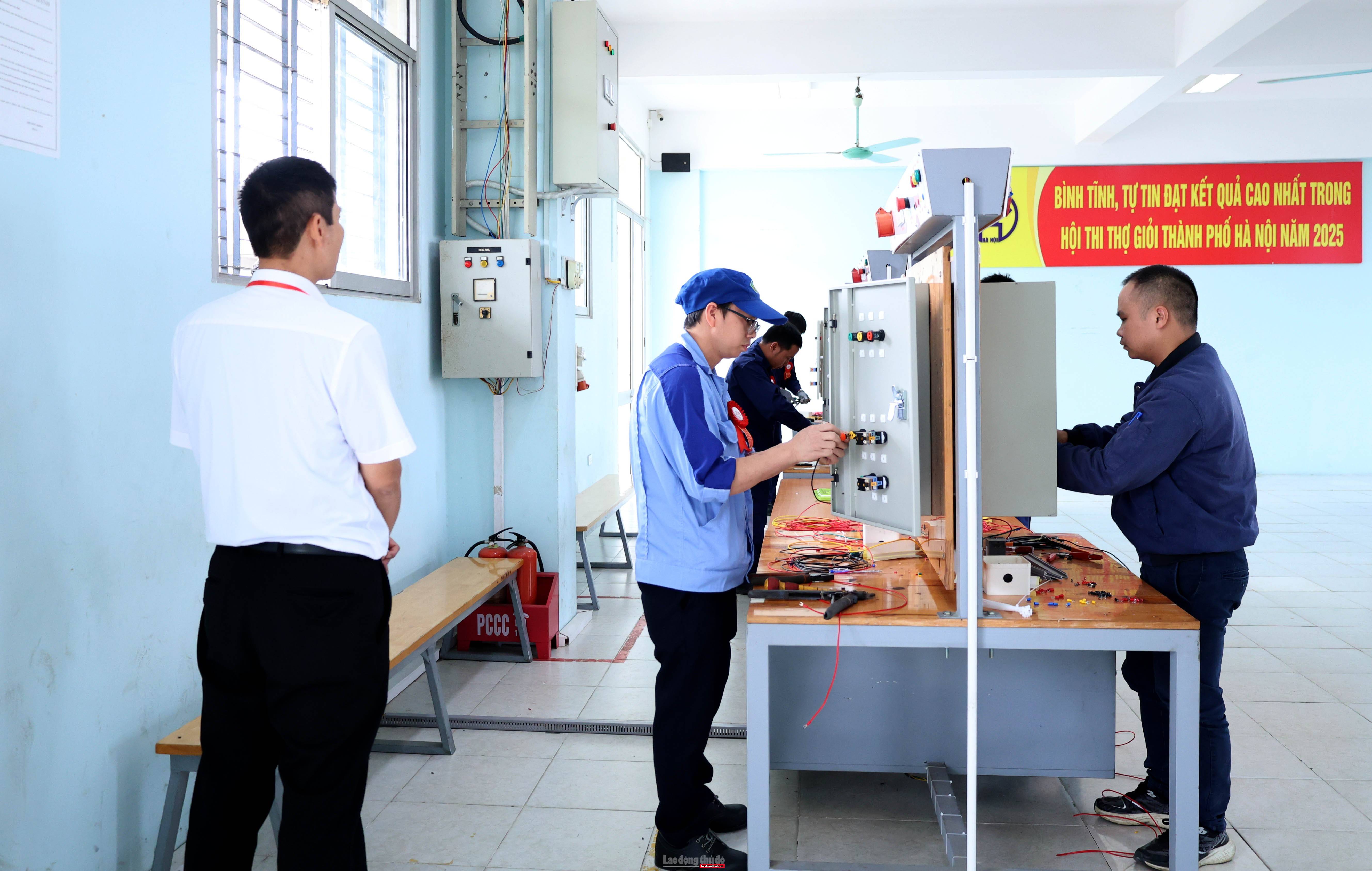 TRỰC TUYẾN: Lễ tuyên dương “Sáng kiến, sáng tạo trong công nhân, viên chức, lao động Thủ đô”