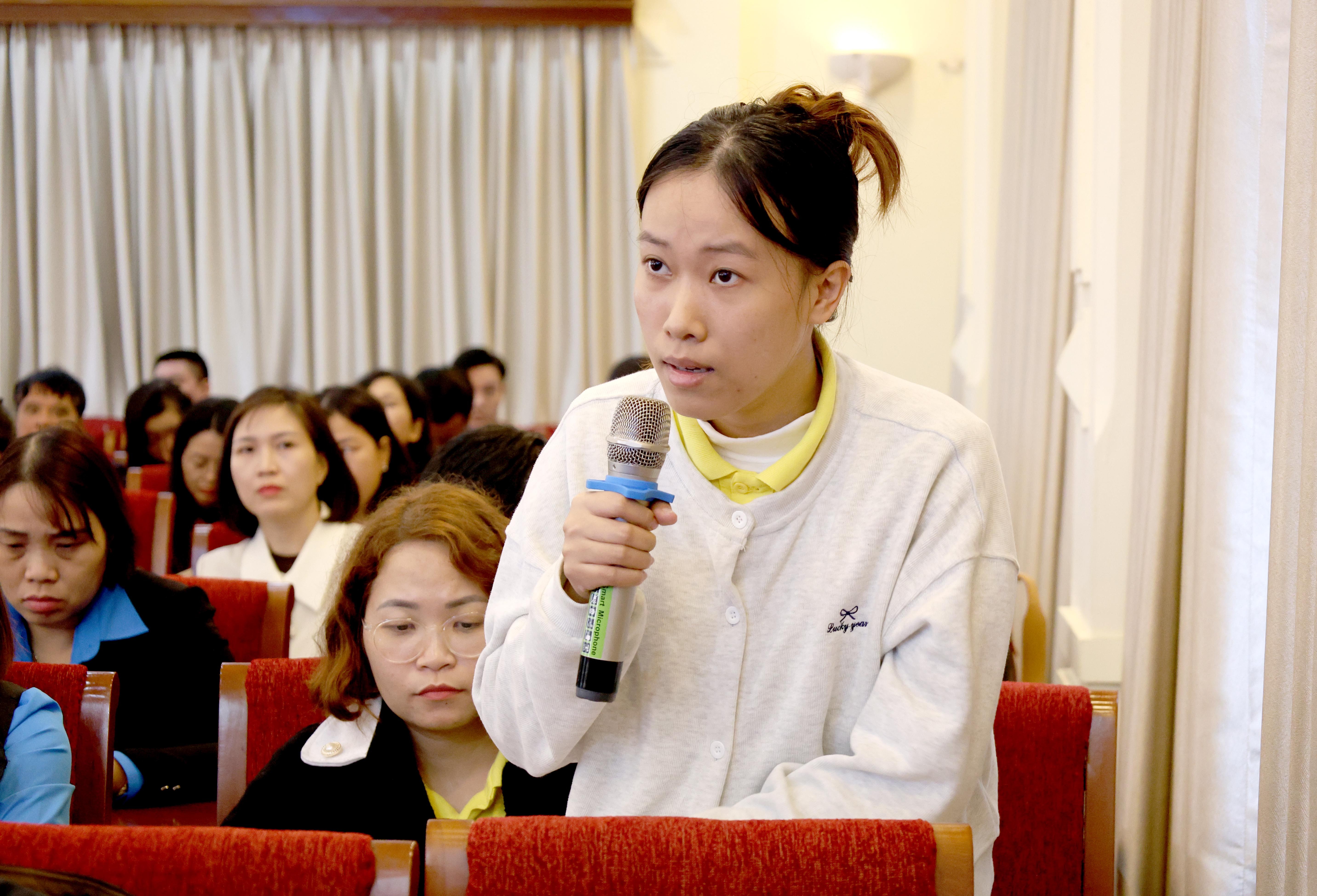 ĐANG TRỰC TUYẾN: Giải đáp về Đại hội Công đoàn cơ sở và các chính sách lao động, bảo hiểm xã hội