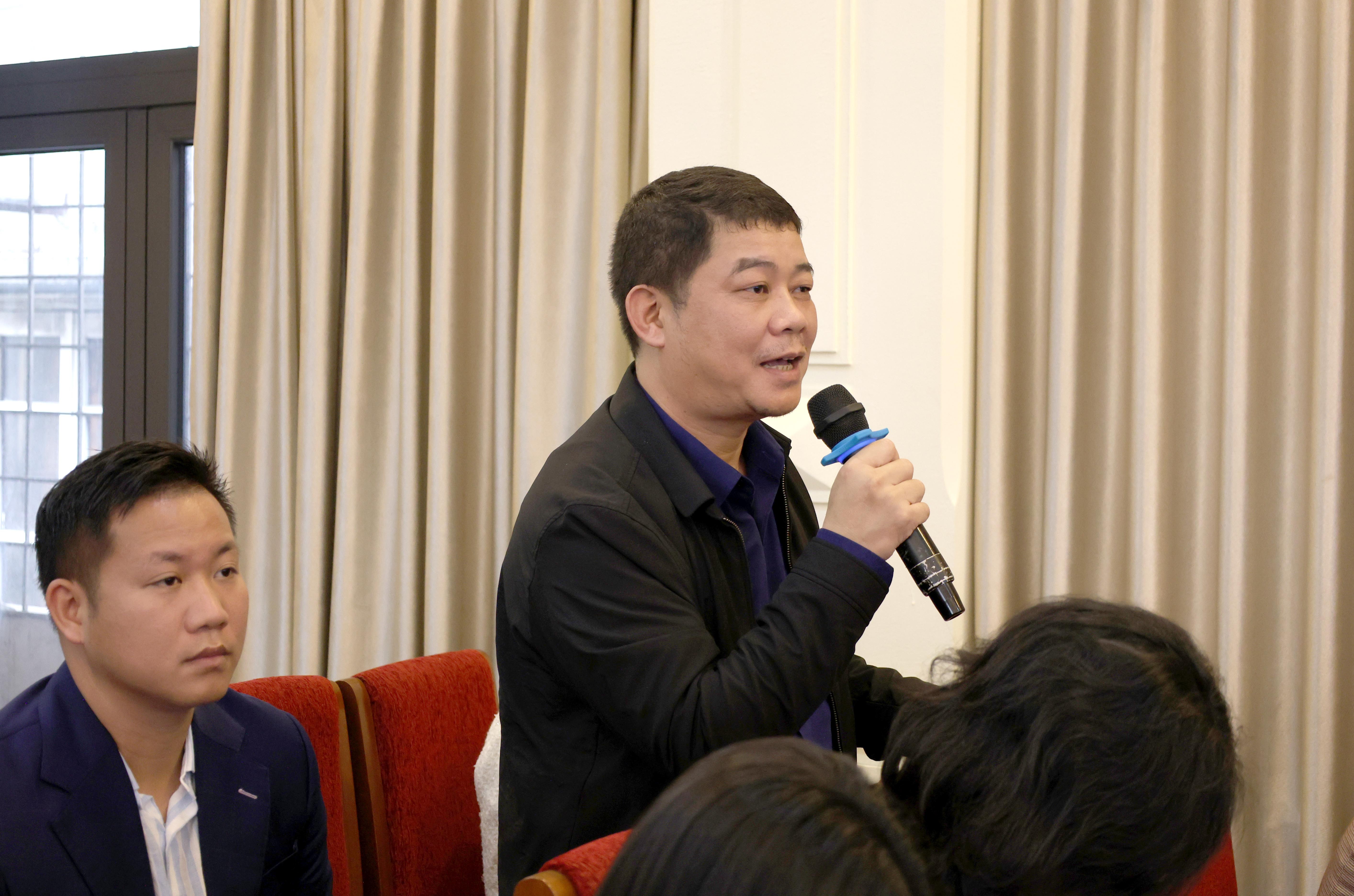 TRỰC TUYẾN HÌNH ẢNH: Hơn 200 CNVCLĐ tham gia giải đáp về chính sách lao động và bảo hiểm xã hội