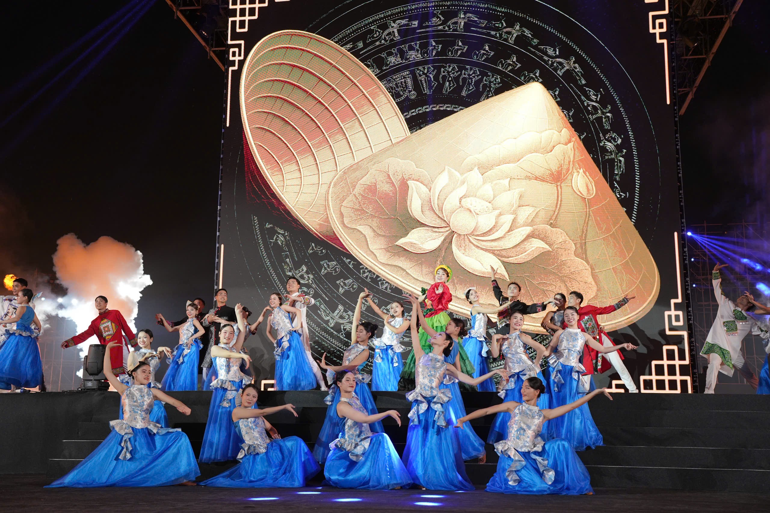 Khai mạc Festival Thăng Long - Hà Nội lần thứ nhất năm 2025: Di sản kết nối thời đại