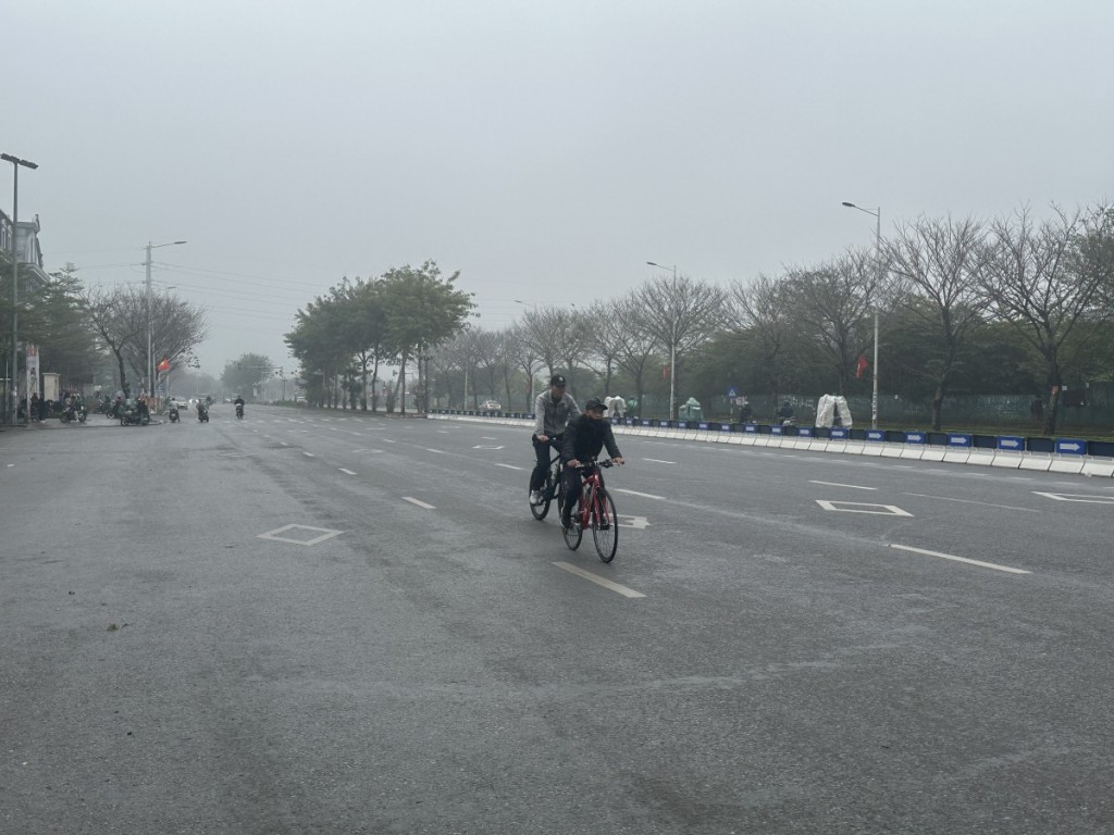 Dự báo thời tiết Hà Nội ngày 8/11: Cục bộ có mưa vừa đến mưa to, đêm và sáng trời lạnh