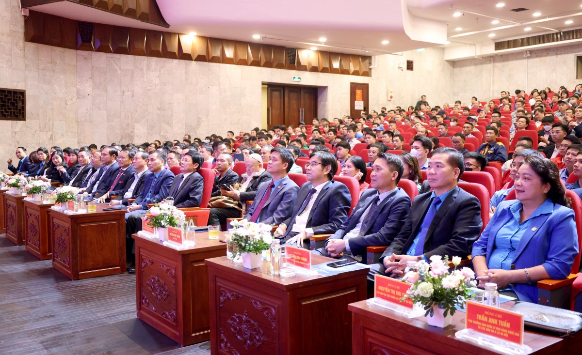 TRỰC TUYẾN: Lễ tuyên dương “Sáng kiến, sáng tạo trong công nhân, viên chức, lao động Thủ đô”