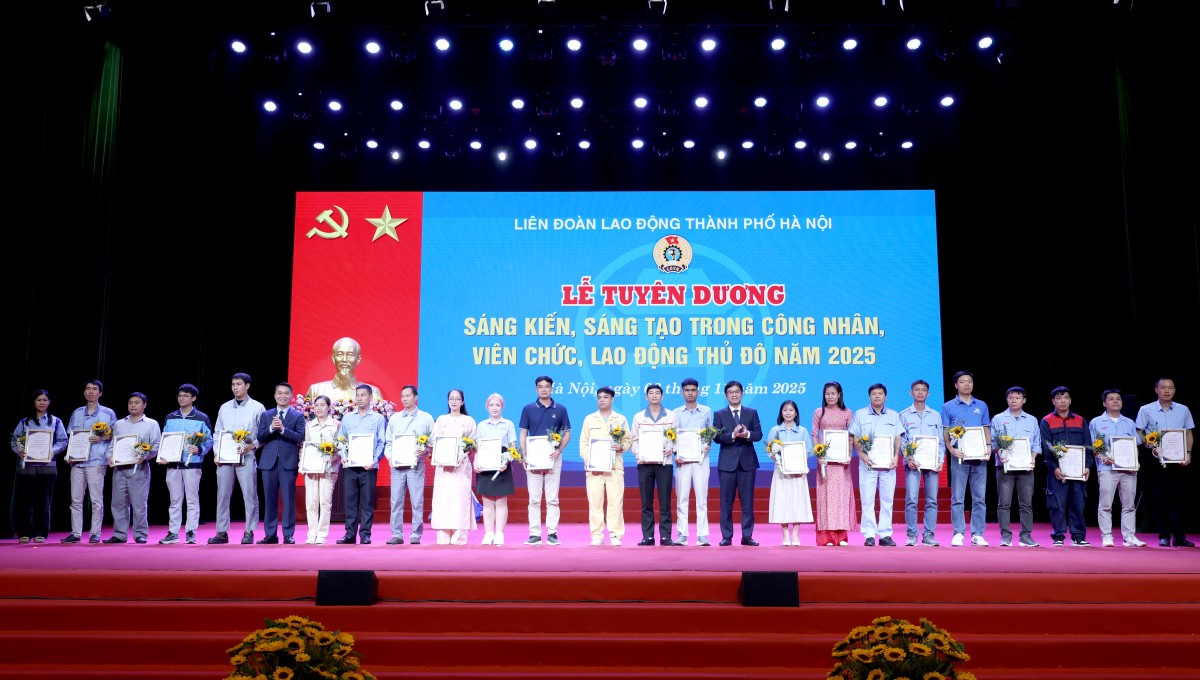 TRỰC TUYẾN: Lễ tuyên dương “Sáng kiến, sáng tạo trong công nhân, viên chức, lao động Thủ đô”