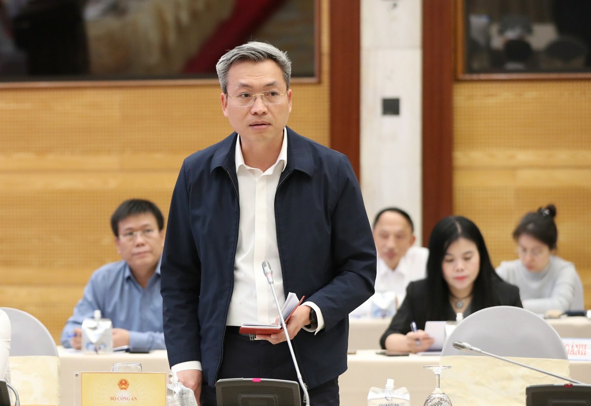 Bộ Công an thông tin về vụ án Hoàng Hường và Ngân 98 Bộ Công an thông tin về vụ án Hoàng Hường và Ngân 98