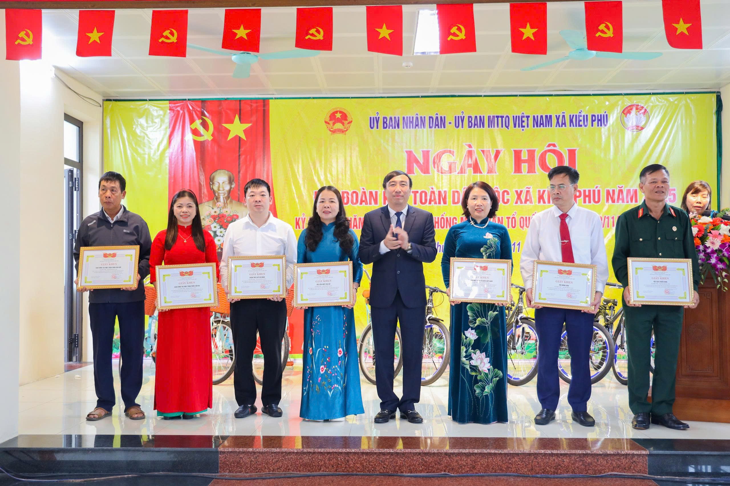 Phát huy sức mạnh đại đoàn kết, xây dựng quê hương Kiều Phú anh hùng