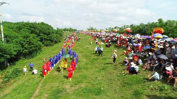 Phù Đổng: “Đánh thức” tiềm năng du lịch văn hóa - tâm linh