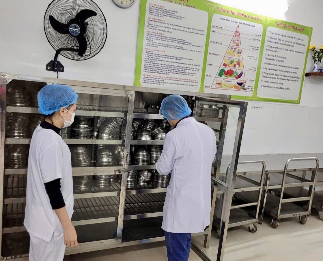 Tăng cường giám sát bữa ăn bán trú