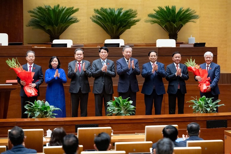 Quốc Hội Bầu Ủy Viên Bộ Chính Trị Đỗ Văn Chiến Làm Phó Chủ Tịch Quốc Hội