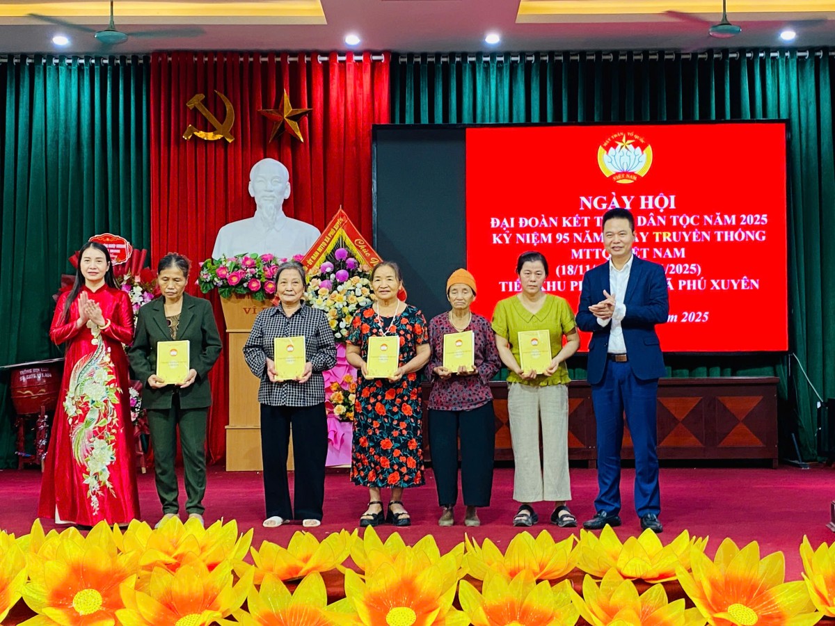 Ngày hội Đại đoàn kết tại tiểu khu Phú Thịnh: Gắn kết dân cư, phát triển bền vững