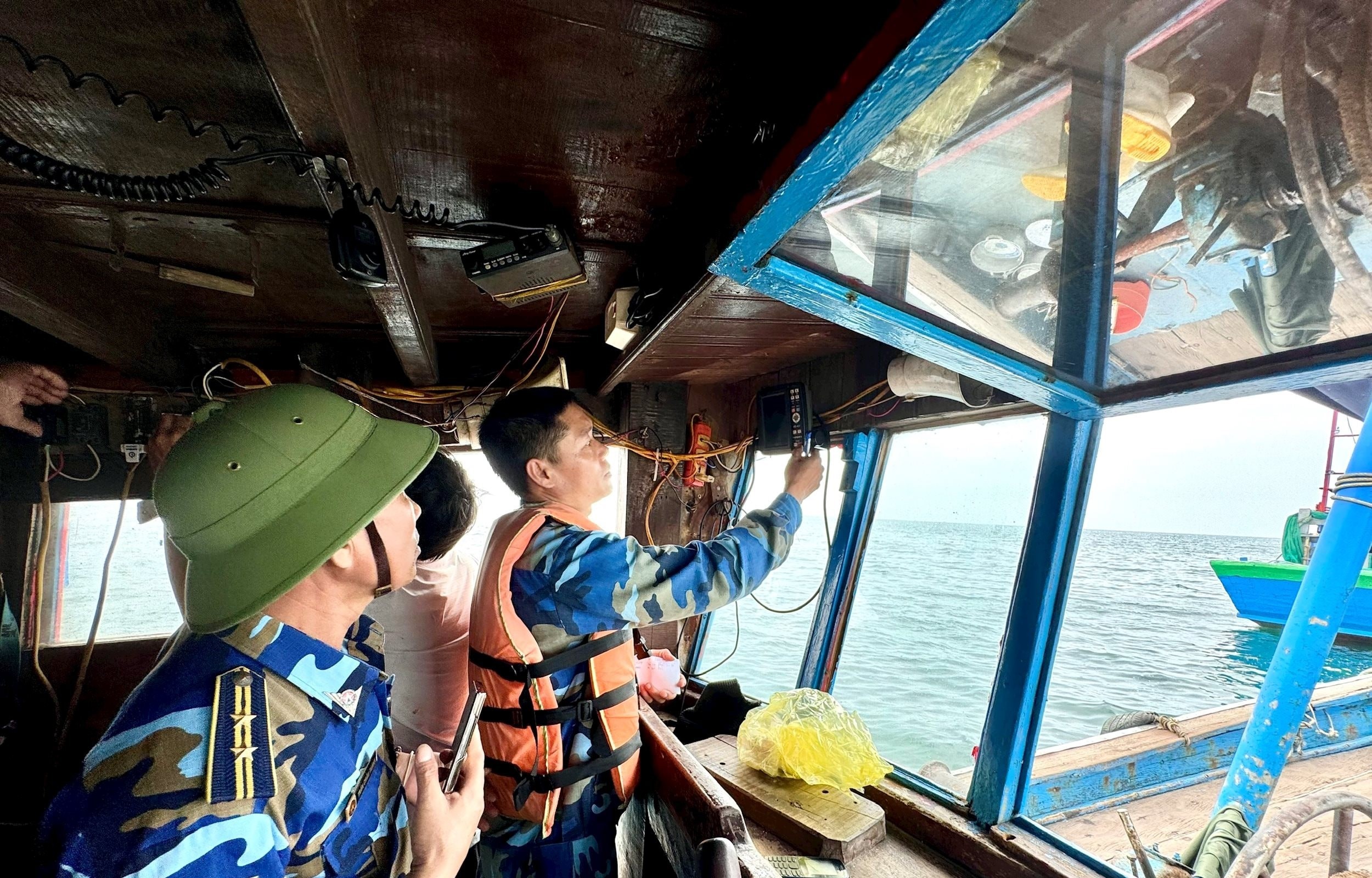 Nghệ An ra quân cao điểm tuyên truyền, xác minh, xử lý tàu cá mất kết nối VMS