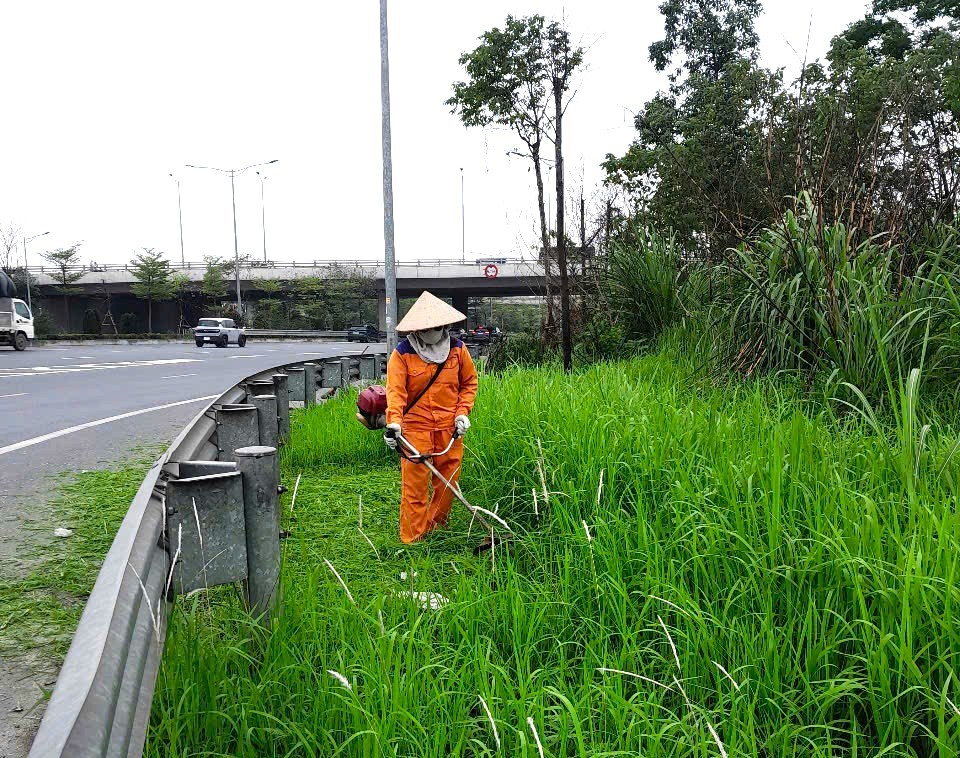 Chuyện những người gìn giữ cho hạ tầng giao thông
