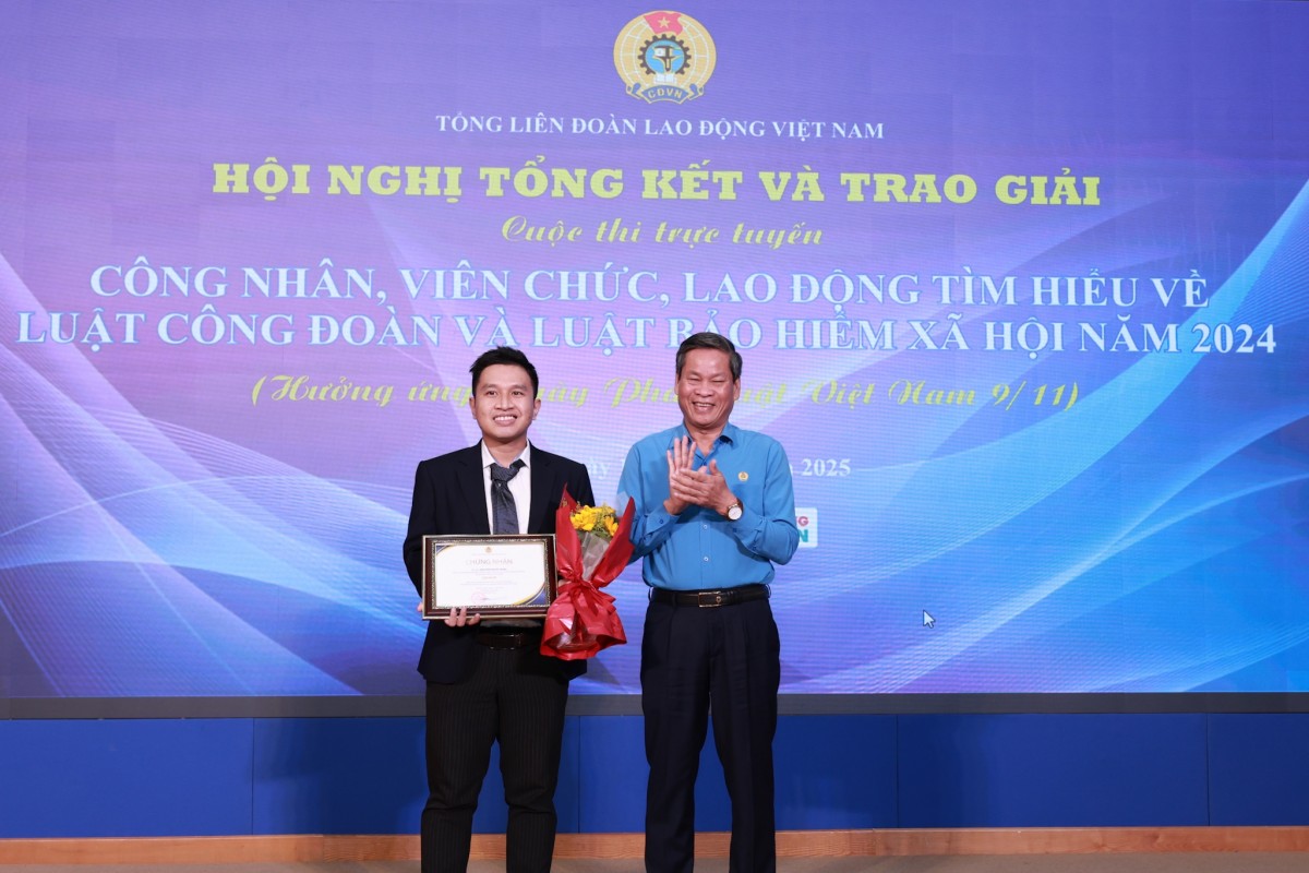 Tổng LĐLĐ Việt Nam trao giải Cuộc thi trực tuyến tìm hiểu Luật Công đoàn và Luật BHXH năm 2024