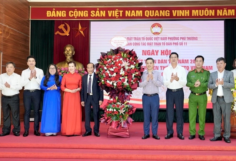 Rộn ràng Ngày hội Đại đoàn kết toàn dân tộc ở khu dân cư phường Phú Thượng Rộn ràng Ngày hội Đại đoàn kết toàn dân tộc ở khu dân cư phường Phú Thượng