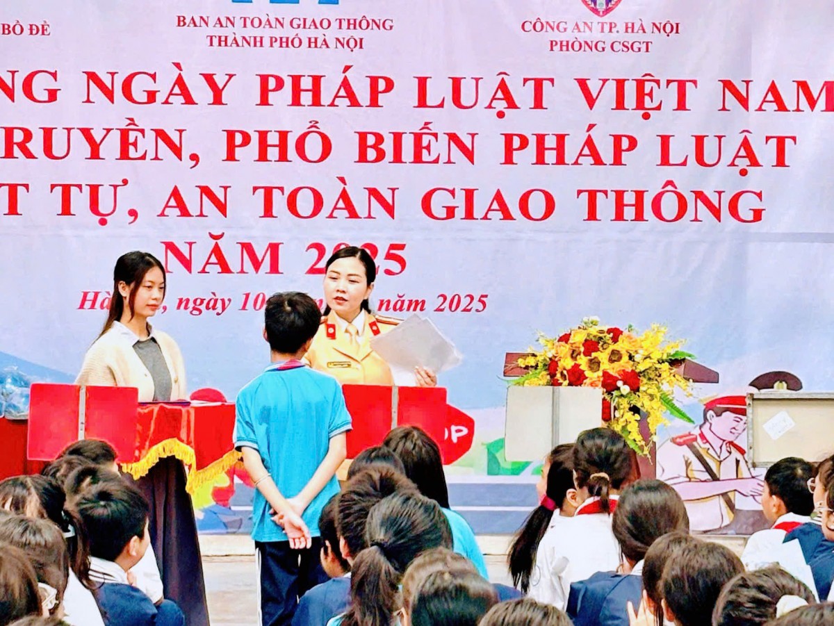 Nâng cao kỹ năng giao thông và phòng chống tệ nạn cho thế hệ trẻ Thủ đô