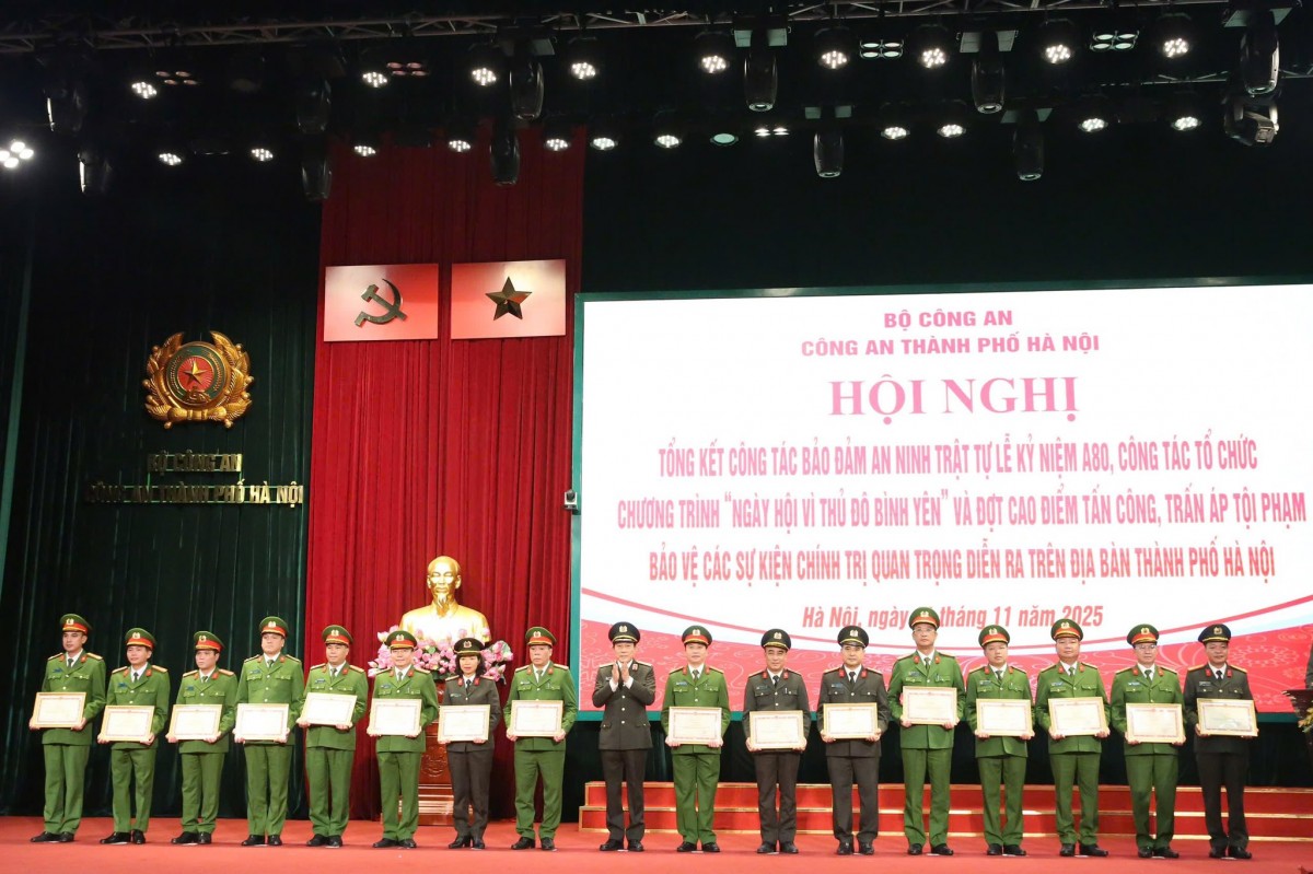 Bộ Trưởng Lương Tam Quang Biểu Dương Công An Hà Nội Vì Đảm Bảo An Ninh Tuyệt Đối Quốc Khánh 2/9