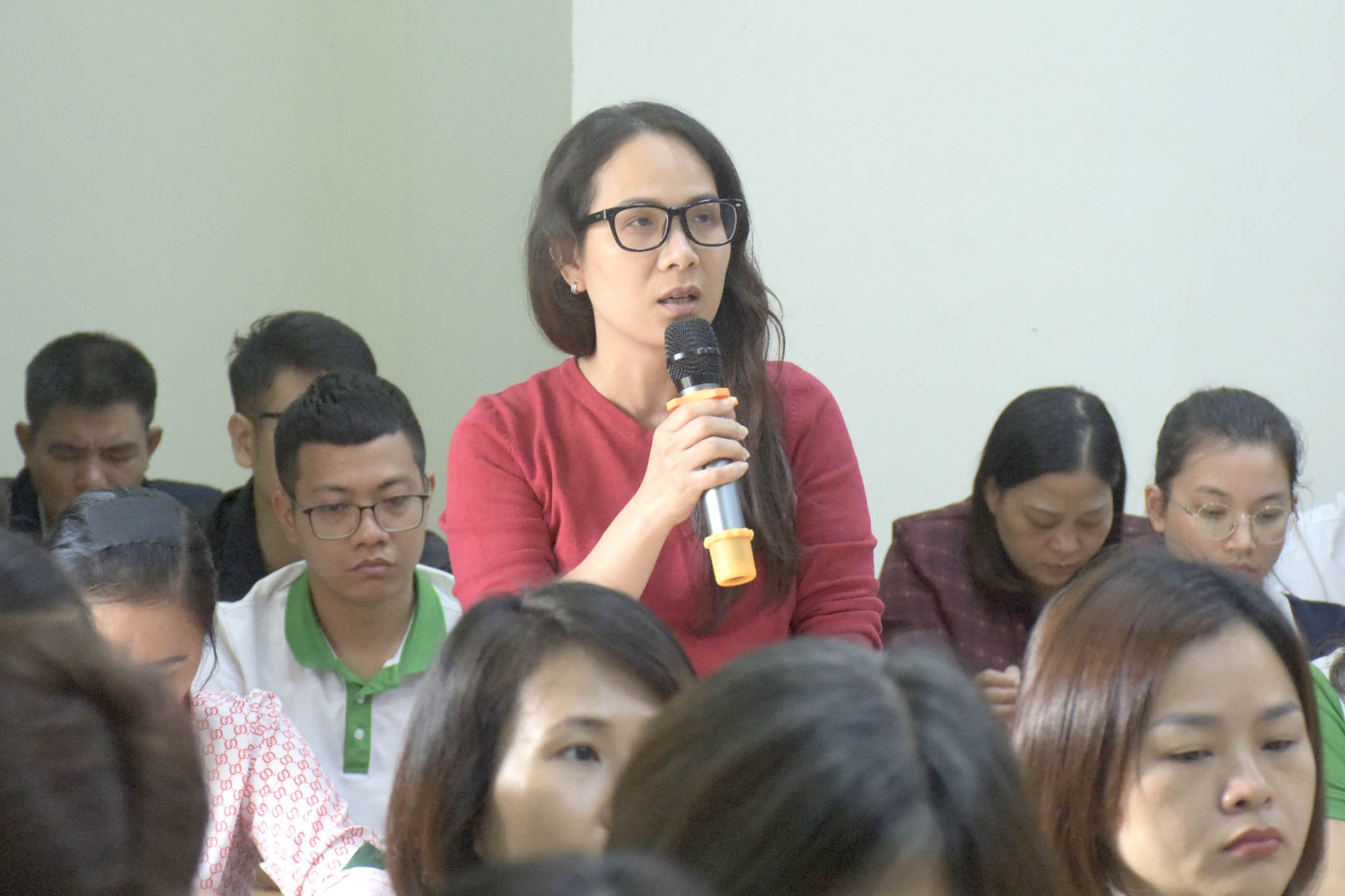 TRỰC TUYẾN HÌNH ẢNH: Giải đáp chính sách về pháp luật lao động, BHXH và Công đoàn cơ sở