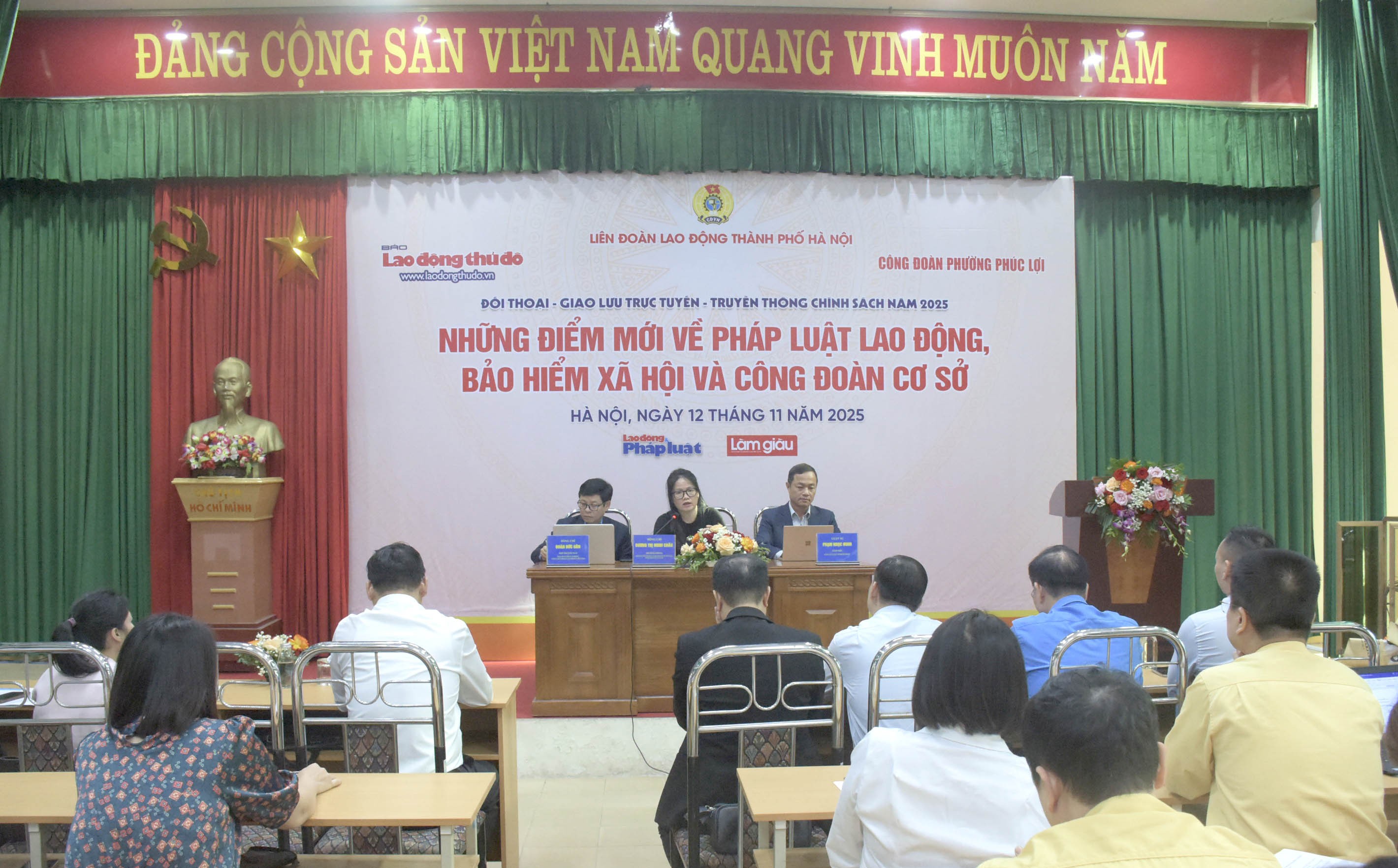 TRỰC TUYẾN HÌNH ẢNH: Giải đáp chính sách về pháp luật lao động, BHXH và Công đoàn cơ sở