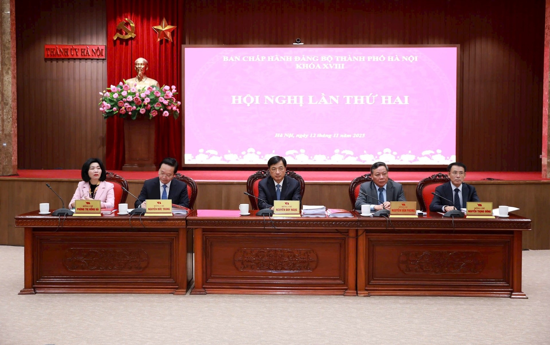 Tăng tốc thực hiện các nhiệm vụ trọng tâm cuối năm 2025