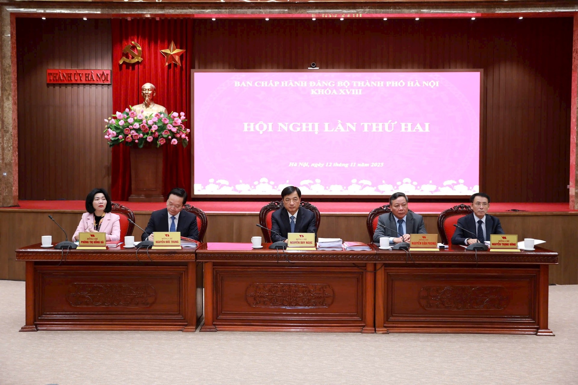 Tăng tốc thực hiện các nhiệm vụ trọng tâm cuối năm 2025 Tăng tốc thực hiện các nhiệm vụ trọng tâm cuối năm 2025