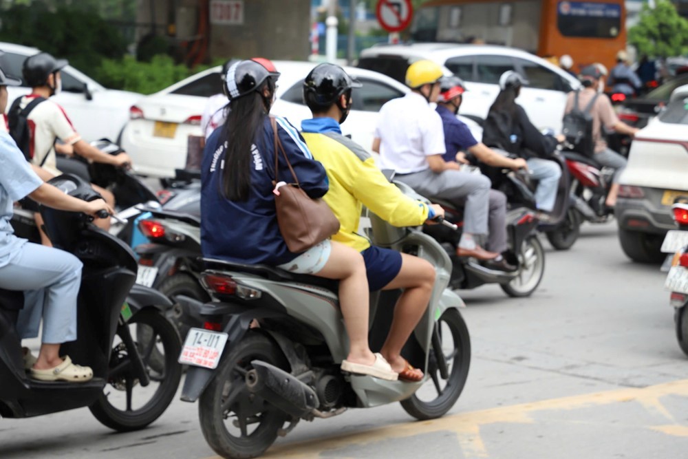 Thách thức hệ thống giám sát: Hành vi che biển số xe gây khó khăn cho công tác quản lý an ninh, trật tự