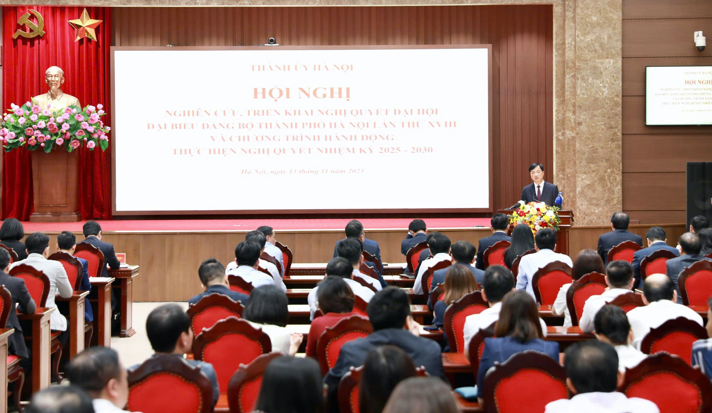 Triển khai thực hiện Nghị quyết và Chương trình hành động thực hiện Nghị quyết Đại hội đại biểu Đảng bộ Thành phố lần thứ XVIII