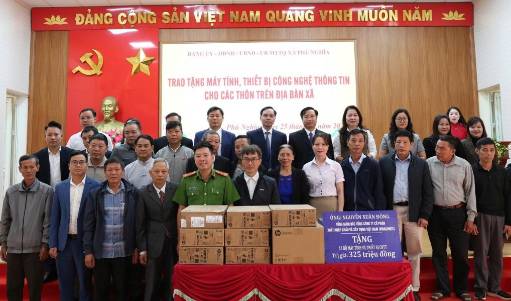 Phú Nghĩa điểm sáng trong thực hiện chuyển đổi số ở cơ sở