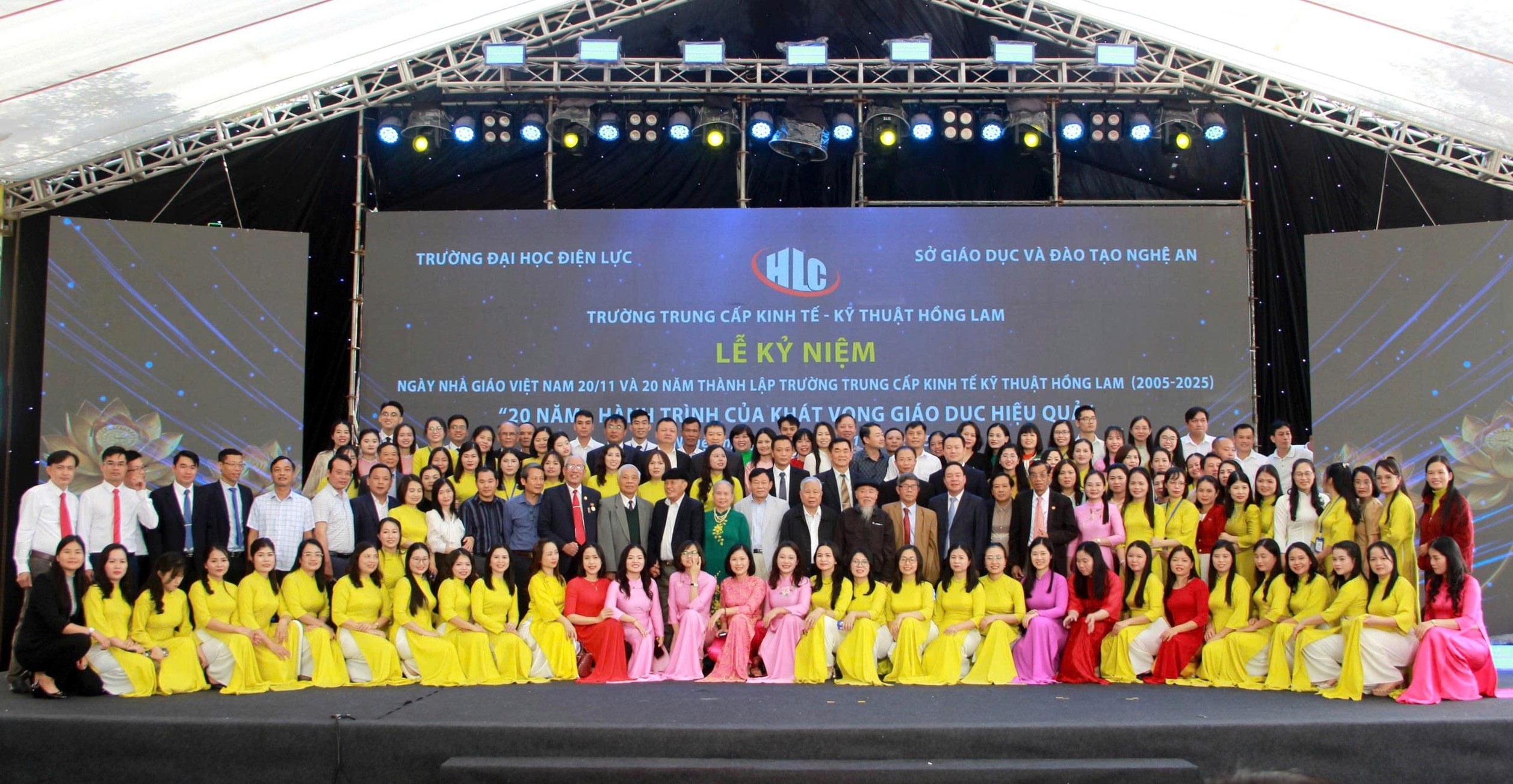 Trường Trung cấp Kinh tế - Kỹ thuật Hồng Lam: 20 năm khẳng định vị thế Trường Trung cấp Kinh tế - Kỹ thuật Hồng Lam: 20 năm khẳng định vị thế