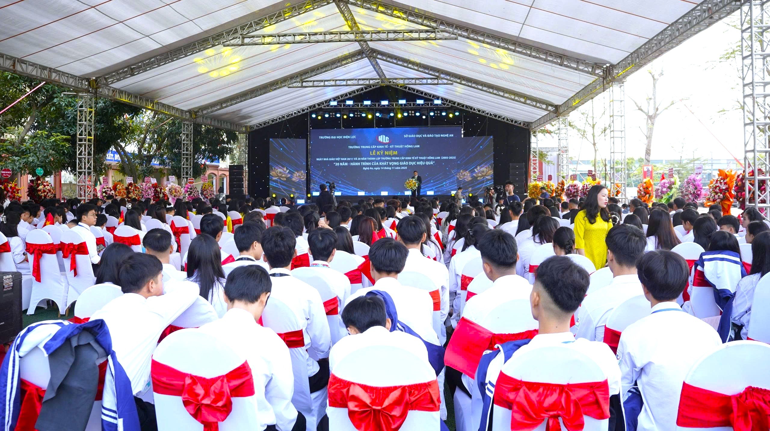 Trường Trung cấp Kinh tế – Kỹ thuật Hồng Lam: 20 năm khẳng định vị thế Trường Trung cấp Kinh tế – Kỹ thuật Hồng Lam: 20 năm khẳng định vị thế