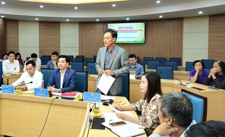 Cử tri gửi nhiều ý kiến thiết thực tới tổ đại biểu Hội đồng nhân dân Thành phố số 20