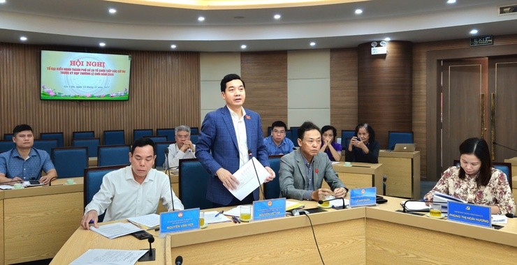 Cử tri gửi nhiều ý kiến thiết thực tới tổ đại biểu Hội đồng nhân dân Thành phố số 20