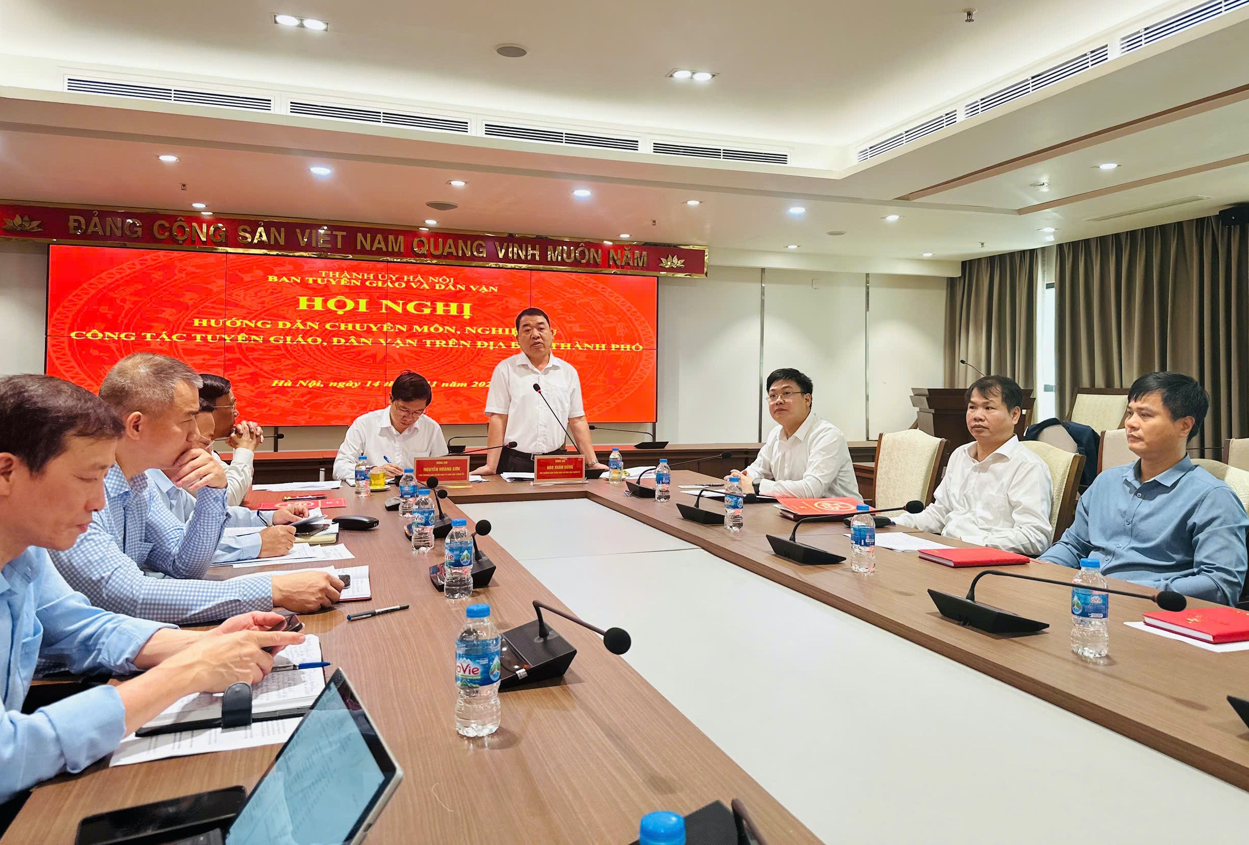 Đổi mới, nâng cao hiệu quả hoạt động của hệ thống tuyên giáo, dân vận Thủ đô Đổi mới, nâng cao hiệu quả hoạt động của hệ thống tuyên giáo, dân vận Thủ đô