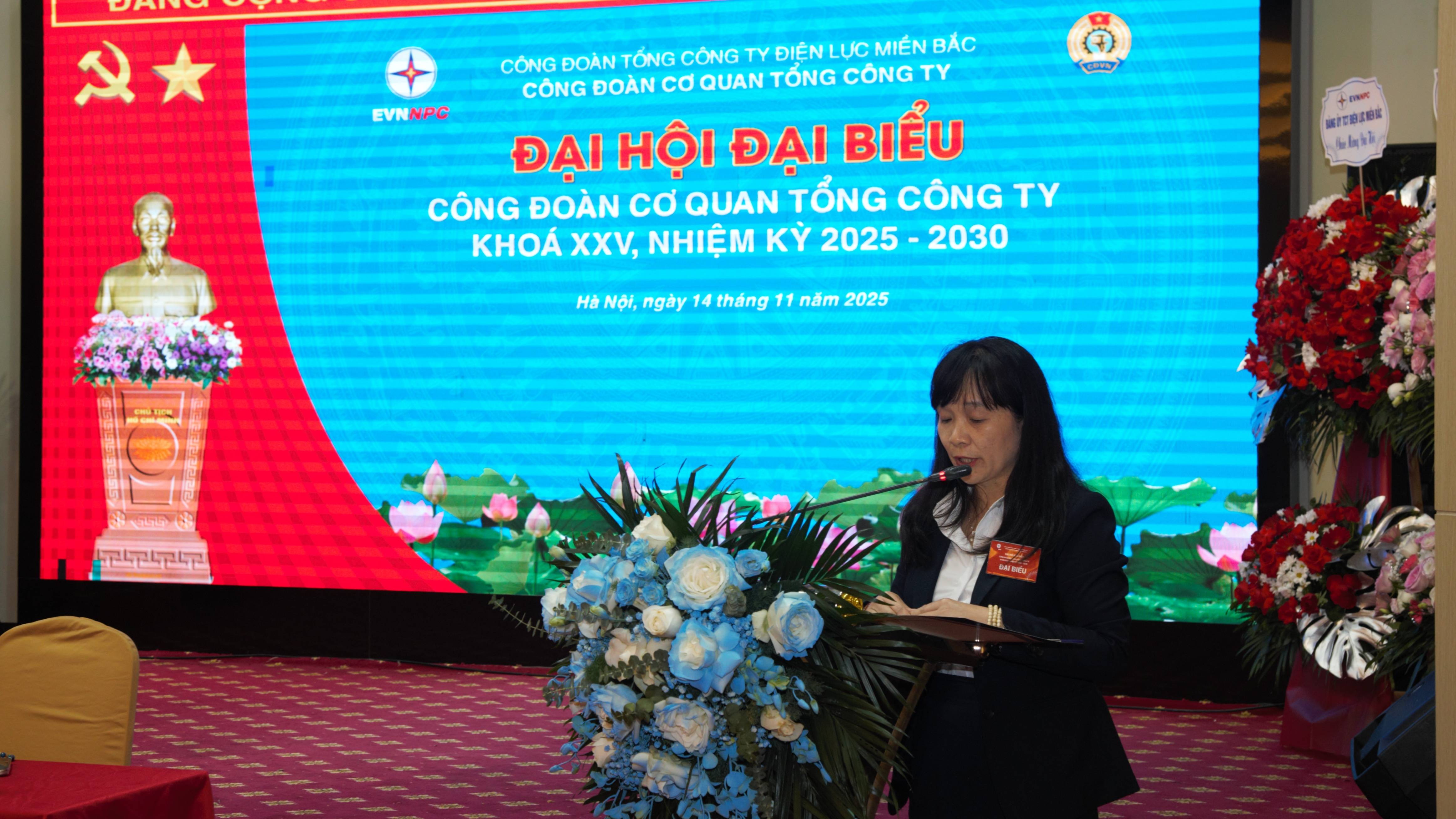 Công đoàn Cơ quan EVNNPC: Vững vàng vai trò dẫn dắt, sát cánh cùng người lao động IMG_8128