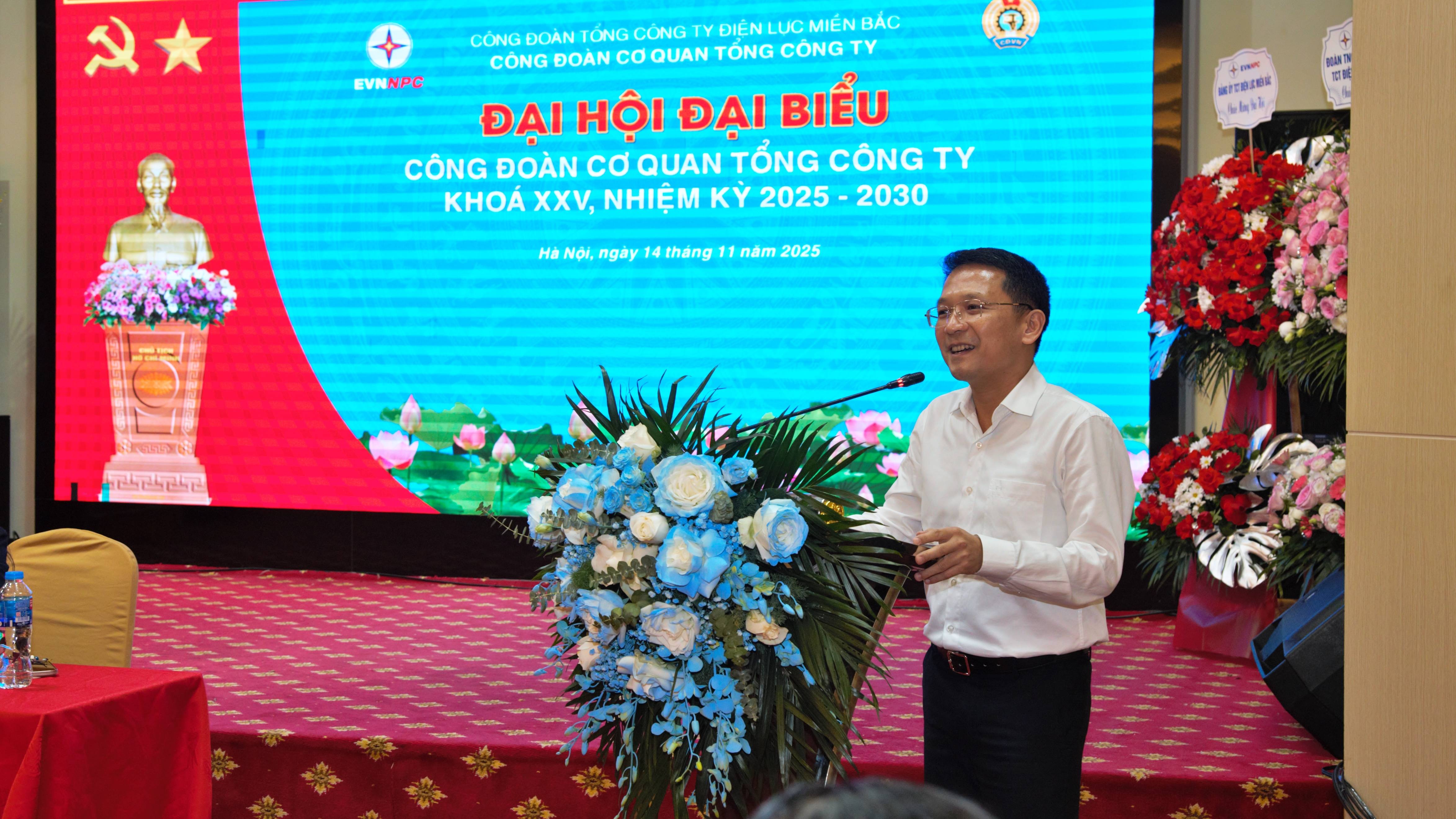 Công đoàn Cơ quan EVNNPC: Vững vàng vai trò dẫn dắt, sát cánh cùng người lao động IMG_8131