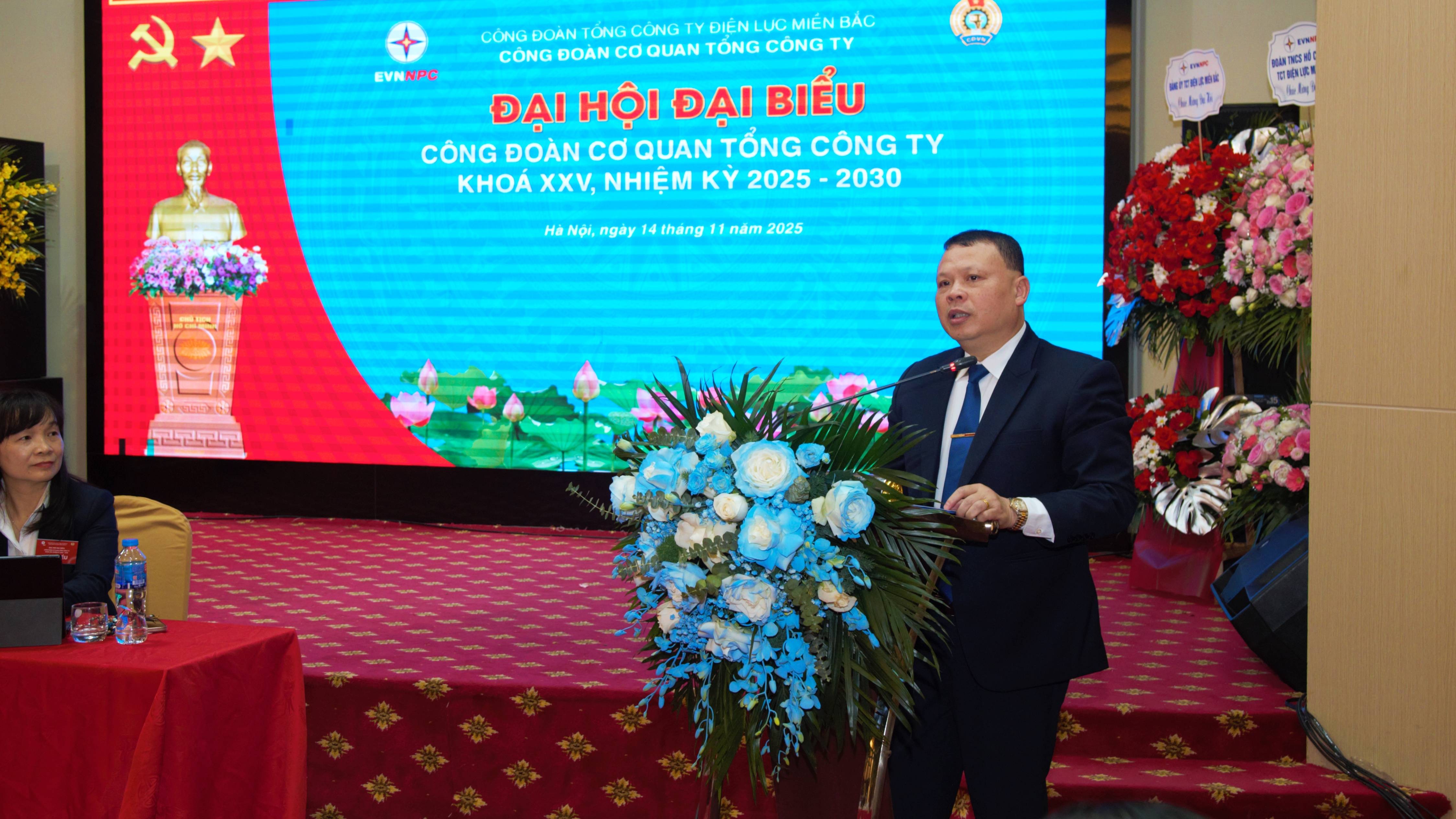 Công đoàn Cơ quan EVNNPC: Vững vàng vai trò dẫn dắt, sát cánh cùng người lao động IMG_8142