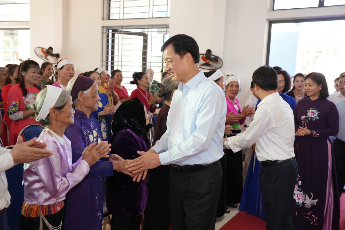 Bí thư Thành ủy Hà Nội Nguyễn Duy Ngọc dự Ngày hội Đại đoàn kết toàn dân tộc tại xã Ba Vì Bí thư Thành ủy Hà Nội Nguyễn Duy Ngọc dự Ngày hội Đại đoàn kết toàn dân tộc tại xã Ba Vì