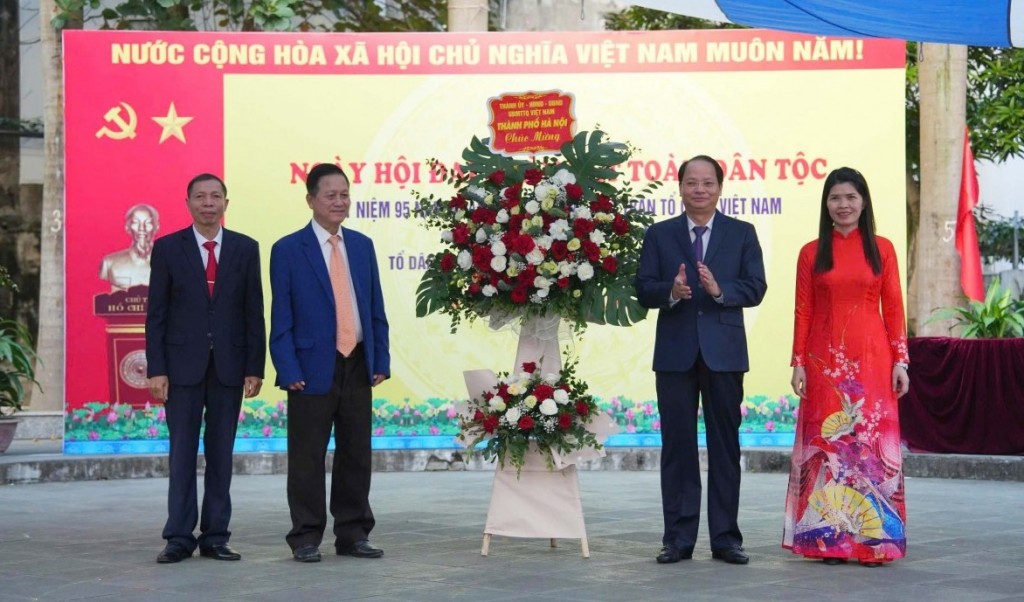 Tưng bừng Ngày hội Đại đoàn kết toàn dân tộc tại Tổ dân phố 26 phường Việt Hưng