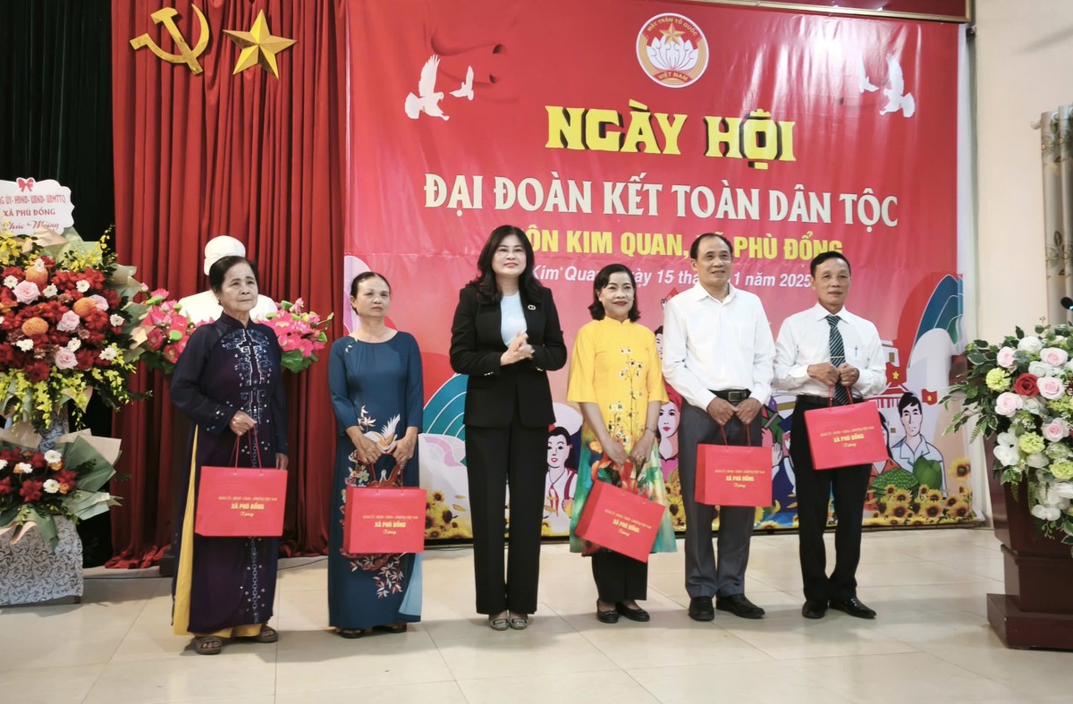 Xã Phù Đổng: Lan tỏa tinh thần đoàn kết, gắn bó qua Ngày hội Đại đoàn kết Xã Phù Đổng: Lan tỏa tinh thần đoàn kết, gắn bó qua Ngày hội Đại đoàn kết