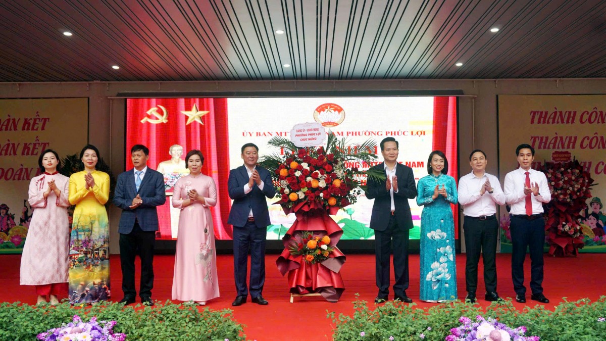 Phường Phúc Lợi phát huy khối đại đoàn kết toàn dân, lan tỏa phong trào xây dựng đô thị văn minh Phường Phúc Lợi phát huy khối đại đoàn kết toàn dân, lan tỏa phong trào xây dựng đô thị văn minh